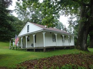 2828 Dragoo Rd NE, Nashport, OH 43830