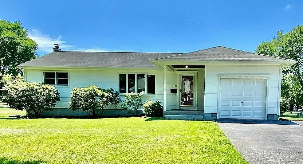 405 Hurley Dr photo 1