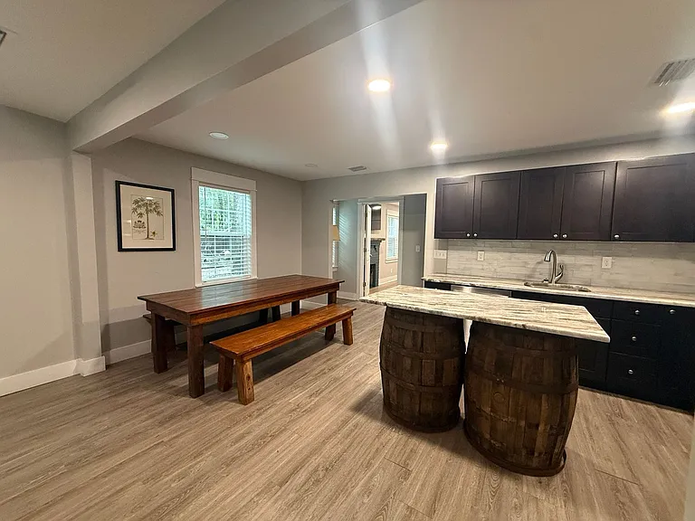 116 Burnett Rd — Photo 44
