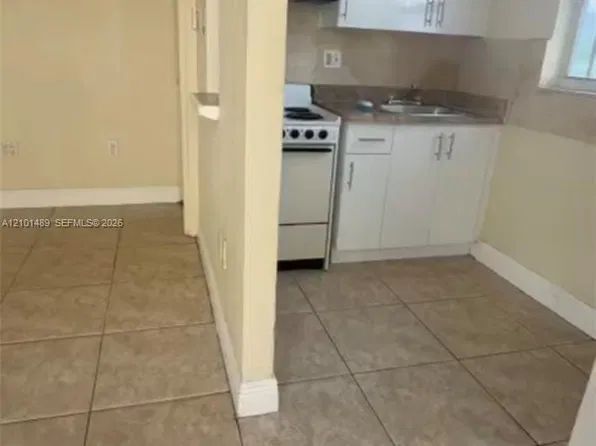 1319 NW 60th St APT 8, Miami, FL 33142