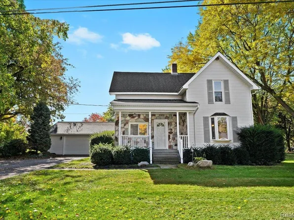3188 E Mount Morris Rd, Mount Morris, MI 48458