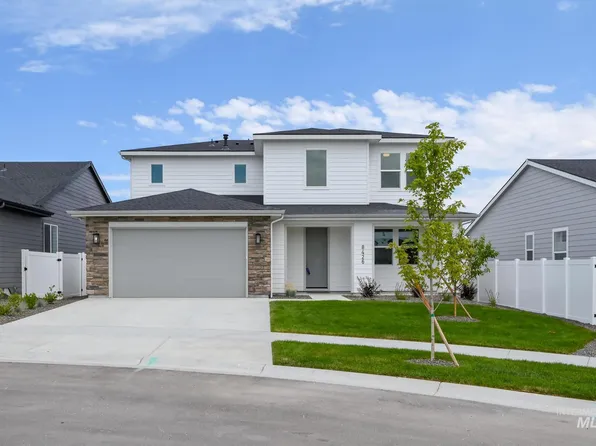 8426 S Wavecrest Ave, Kuna, ID 83634