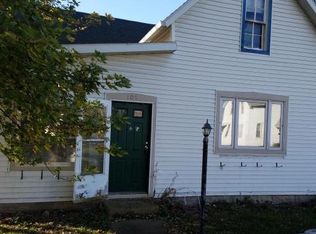 105 Congress St, Golden, IL 62339