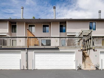 1205 Trailwood N, Hopkins, MN, 55343