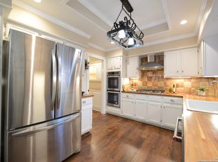 10308 Grand Club Dr, San Antonio, TX 78239