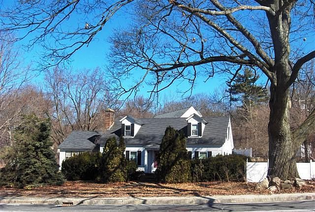 1st image of 432 Winthrop Ave