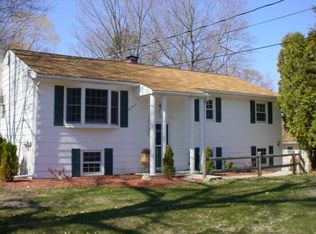 30 Quarry Dr, Wappingers Falls, NY 12590