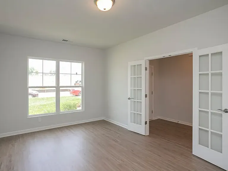 3707 Clementine Ln — Photo 4