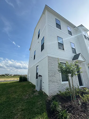 15064 Lake Blvd Photo 1