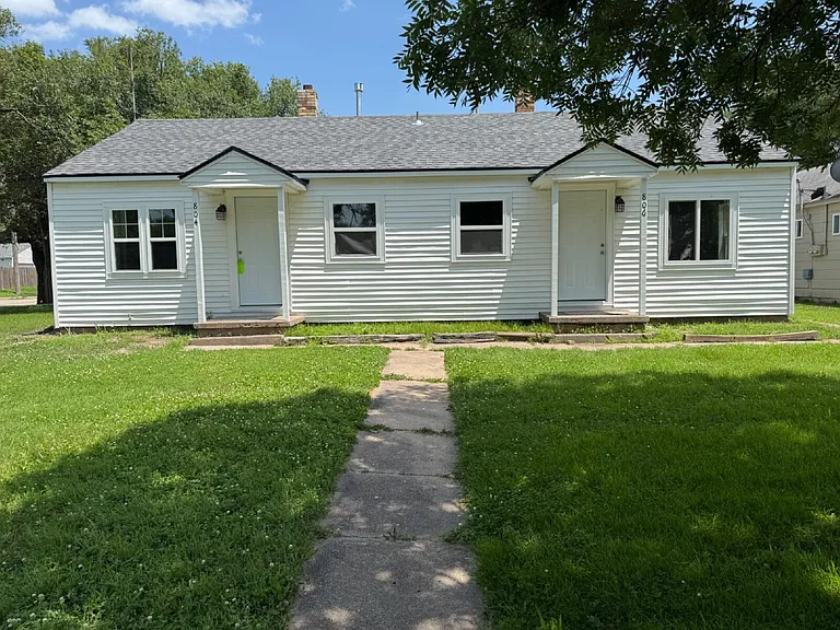 804 S Terrace Dr — Photo 1
