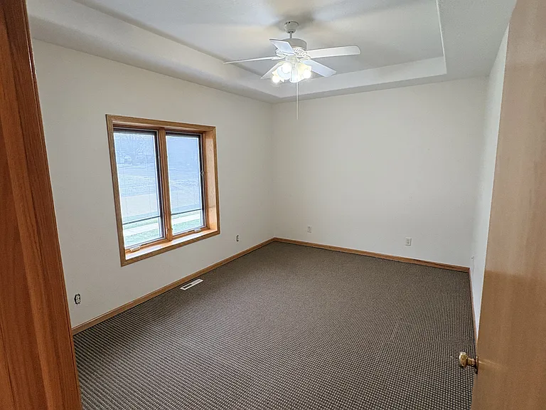 924 Elmridge Dr — Photo 1