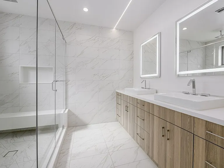 741 N Gramercy Pl — Photo 20
