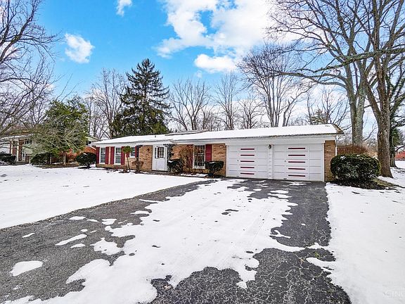 2nd image of 113 Fieldstone Dr