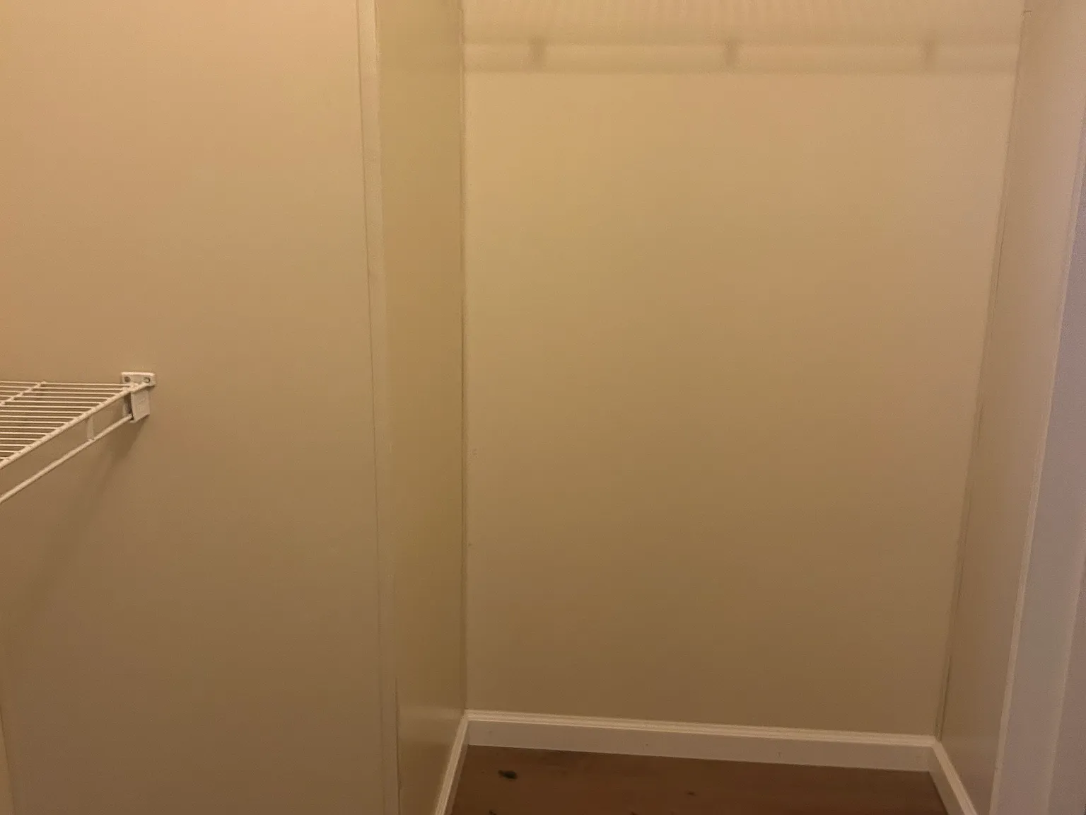 3 bed, 1100 sqft, $1,800 — Photo 4