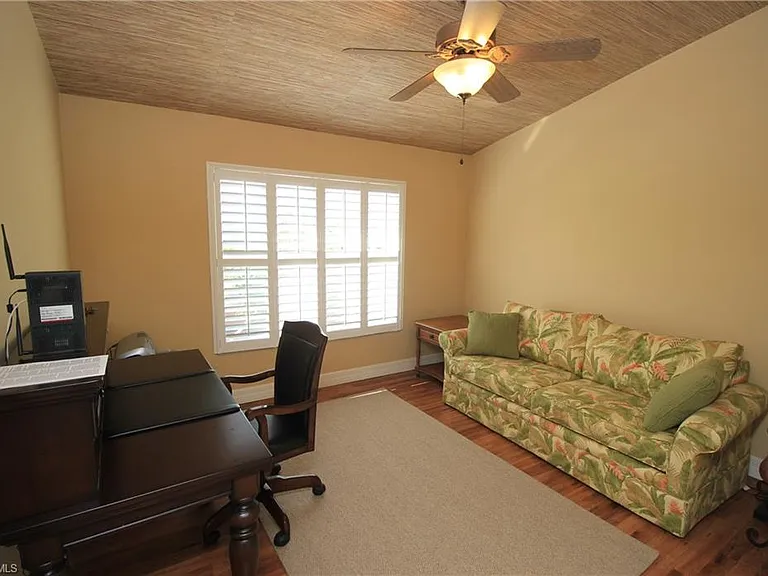 2322 Butterfly Palm Dr — Photo 32