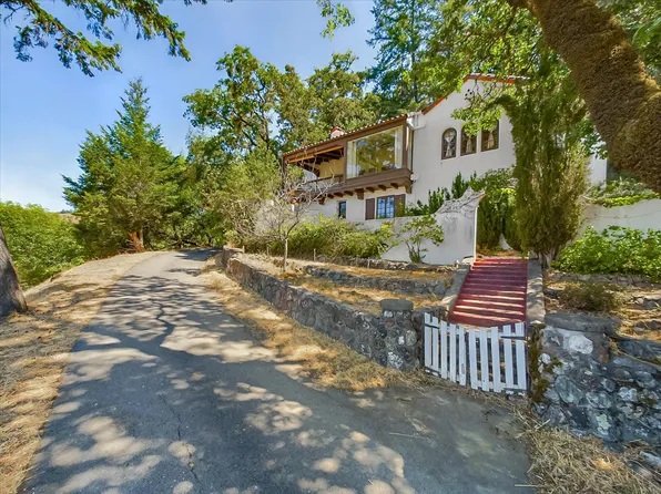 91 Fairway Dr, Garberville, CA 95542