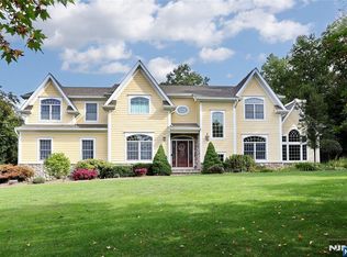 3 London Ct, Woodcliff Lake, NJ 07677