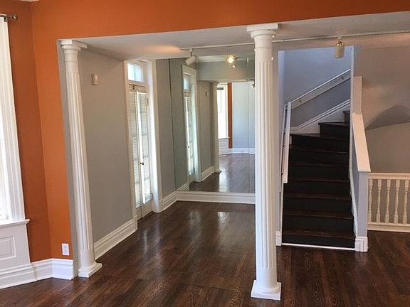 Living Room / Dining