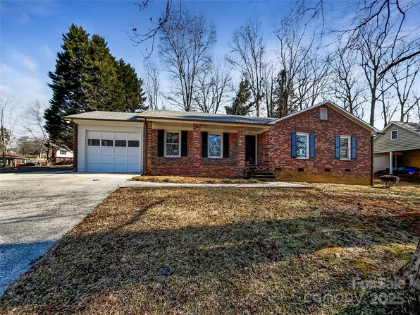 1830 Windy Rush Ln, Gastonia, NC 28054