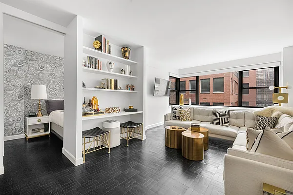 Living room, photo 1