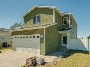 2800 Finley St, Lincoln, ND 58504