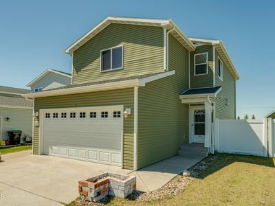 2800 Finley St, Lincoln, ND, 58504