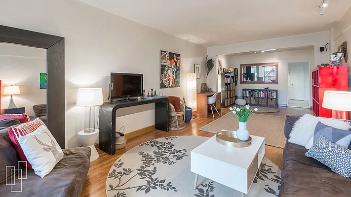Sold by Garfield Realty  | media 3