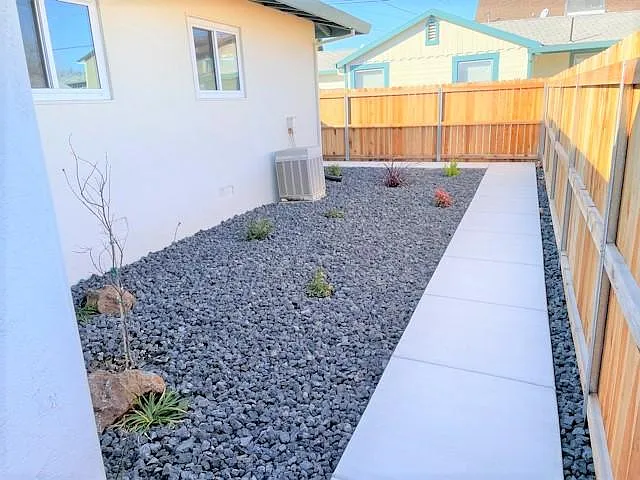 481 McKnight Ln — Photo 8