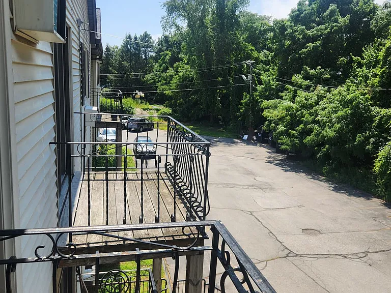 355 Pawtucket Blvd — Photo 2