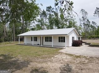 19 Pinegrove Cir, Soperton, GA 30457