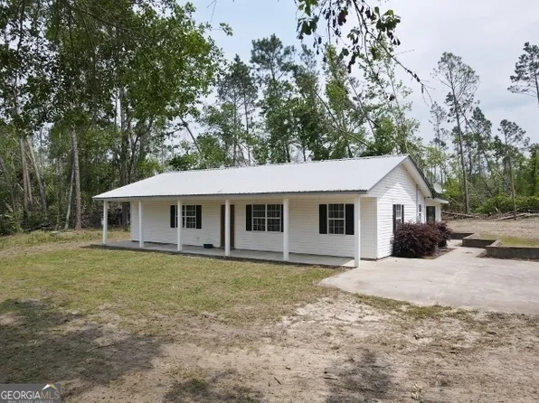 19 Pinegrove Cir, Soperton, GA 30457