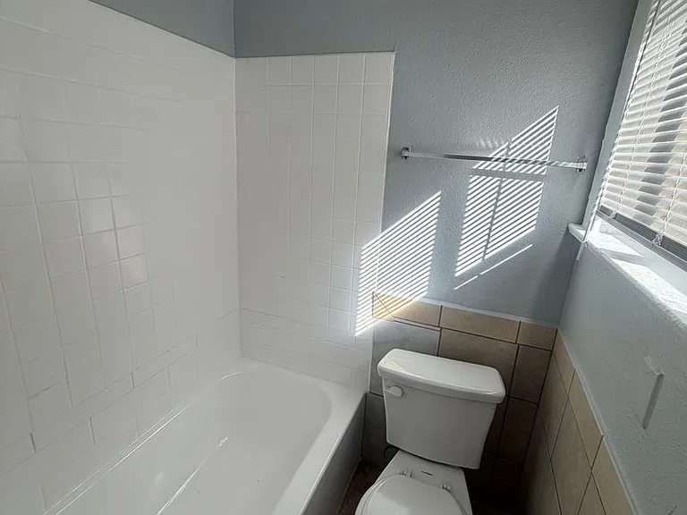 1128 Raymond Ave — Photo 6