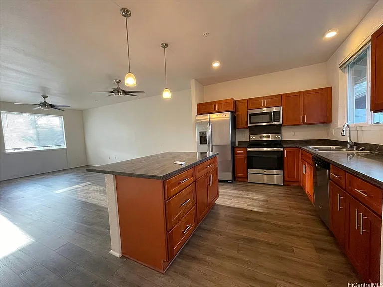 724 Kakala St — Photo 16