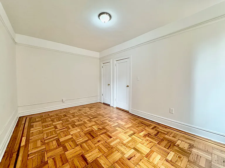 26-80 30th St #2A — Photo 9