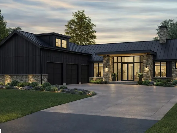 35 Lakes Edge Way, Marietta, SC 29661