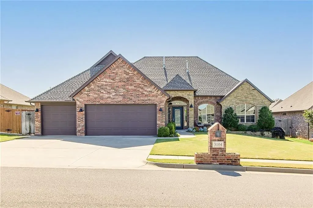 4 bed, 3.5 bath, 2947 sqft, $2,900 — Photo 3