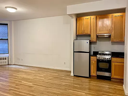 Rented by LC Lemle Real Estate Group | media 2