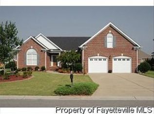 213 Saint Thomas Rd, Fayetteville, NC 28311