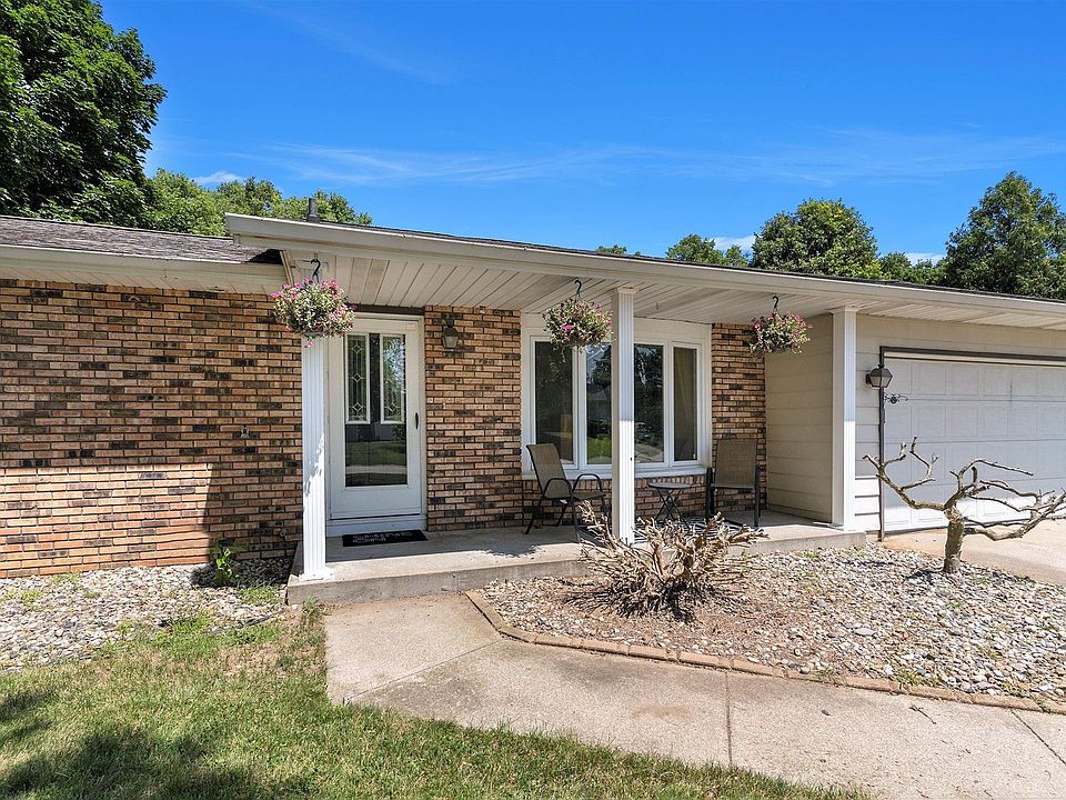 1st image of 22473 Briarhill Dr
