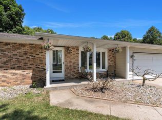 22473 Briarhill Dr, Goshen, IN 46528