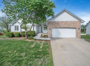 239 Ridgefield Cir, Andover, KS 67002