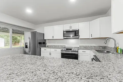 109 Camellia Rd — Photo 12