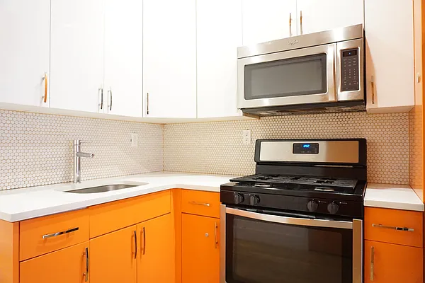 Rented by Rennit Inc. | media 25