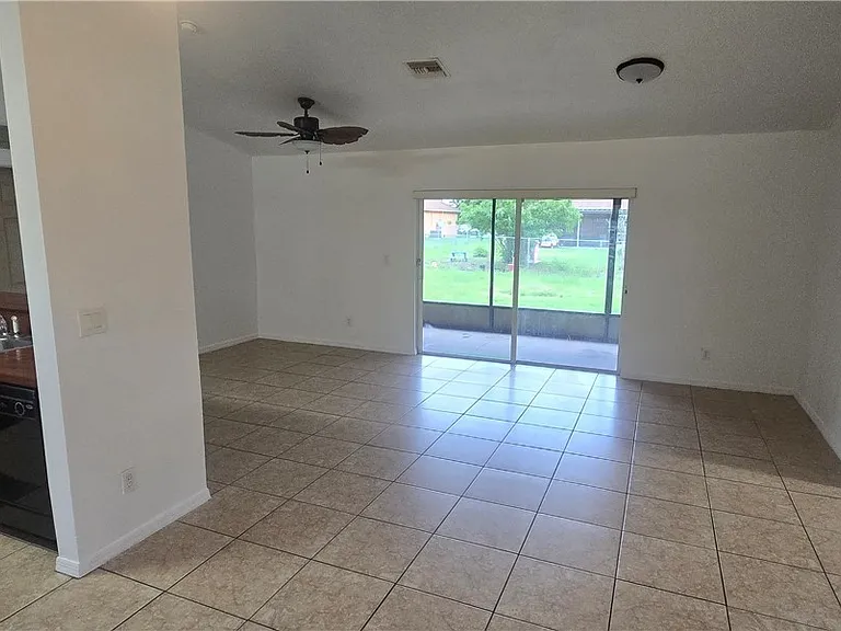 573 Bell Blvd S — Photo 11