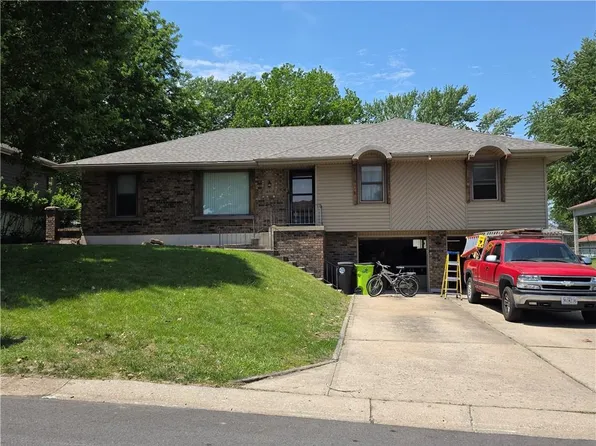 16512 Spring Valley Rd, Belton, MO 64012