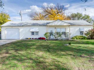 122 N Hoover Rd, Wichita, KS 67212