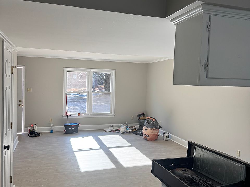 1st image of 801 Rosanne Dr #C