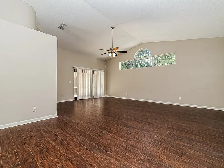 4022 Fontana Pl — Photo 3