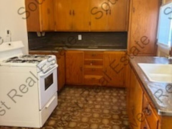 3rd image of 420 W 13th St