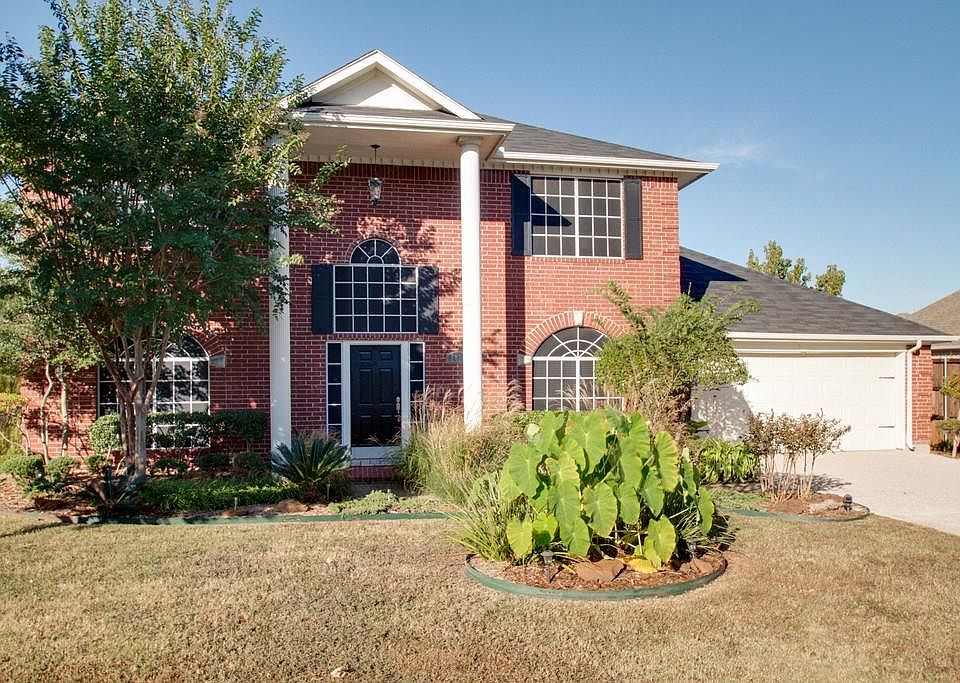 1st image of 2421 Stanford Dr